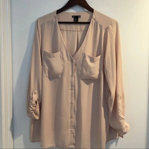 Top shirt button down XL adjustable sleeves H&M beige